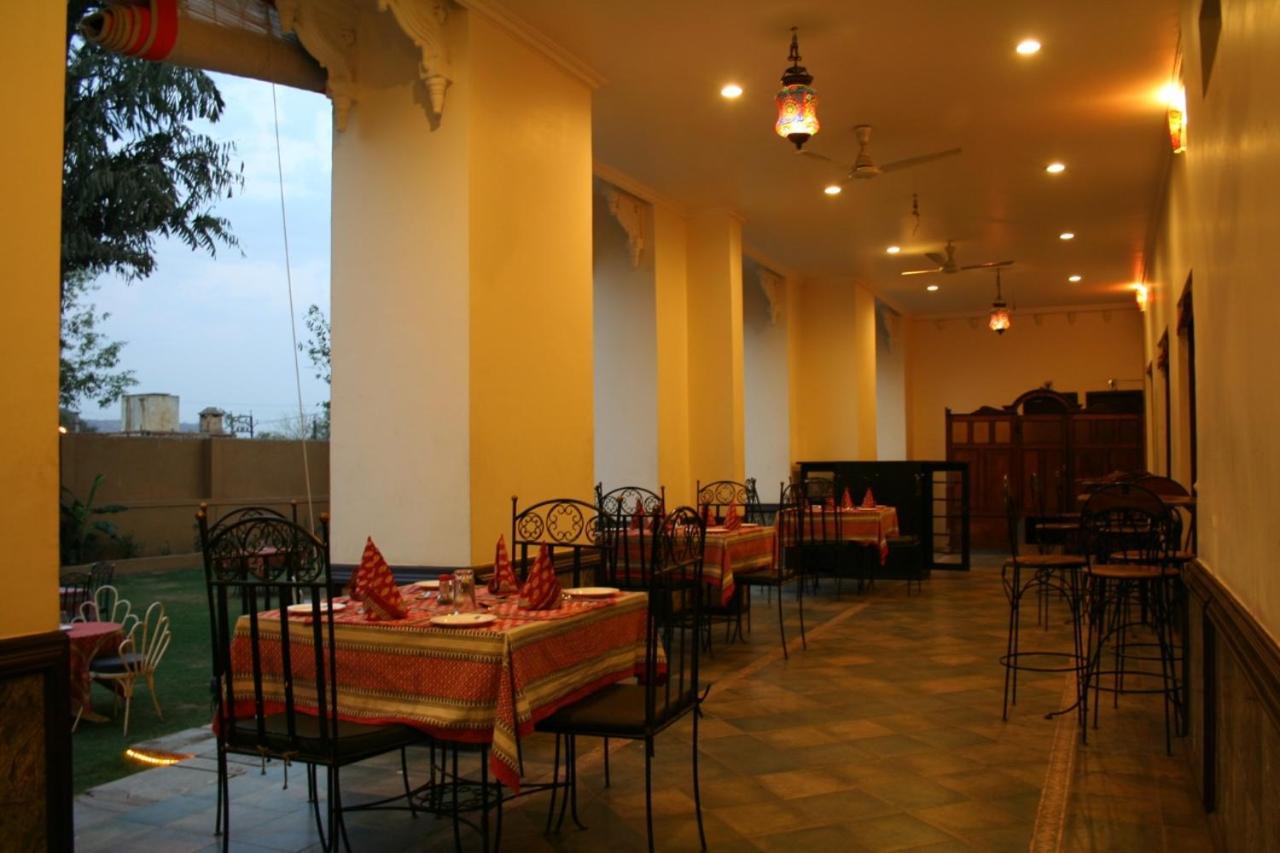Pratap Palace Chittorgarh Buitenkant foto