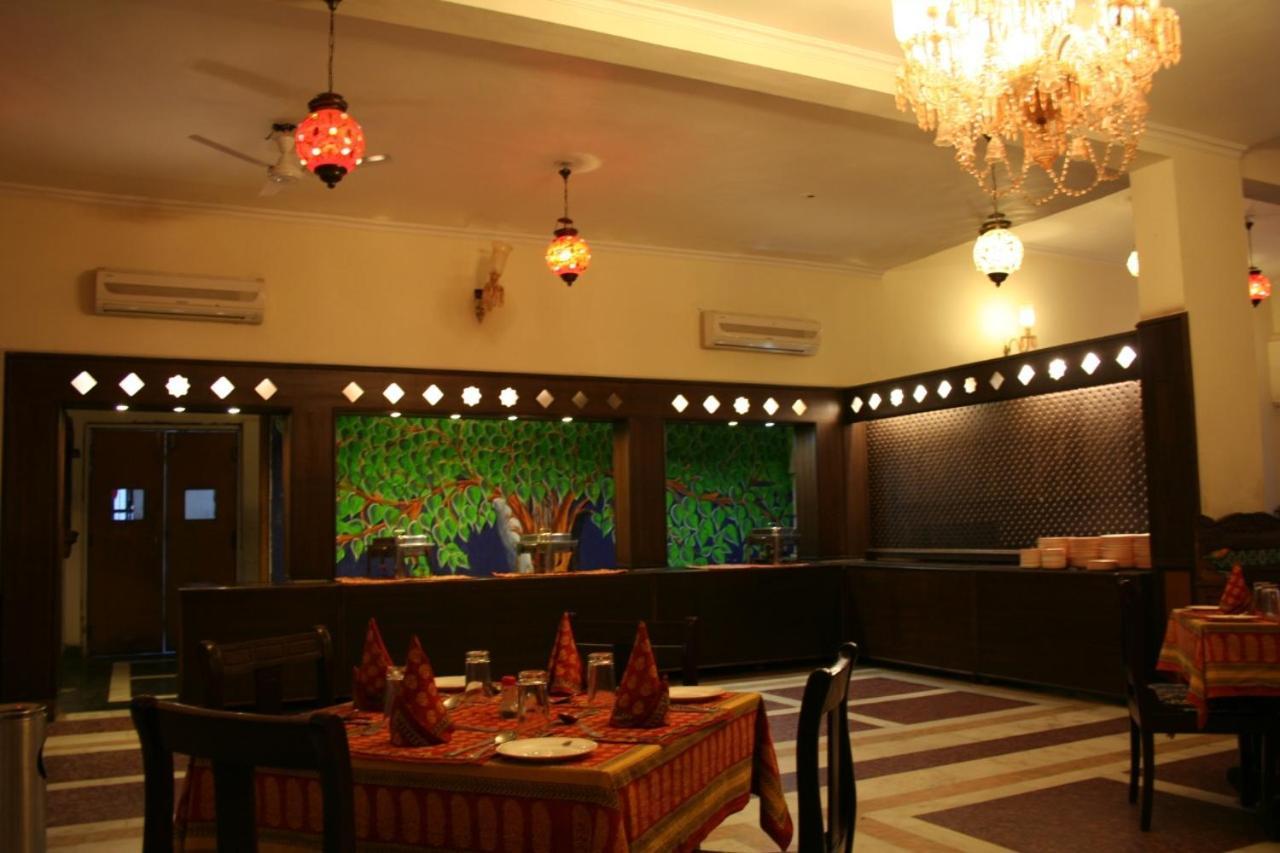 Pratap Palace Chittorgarh Buitenkant foto